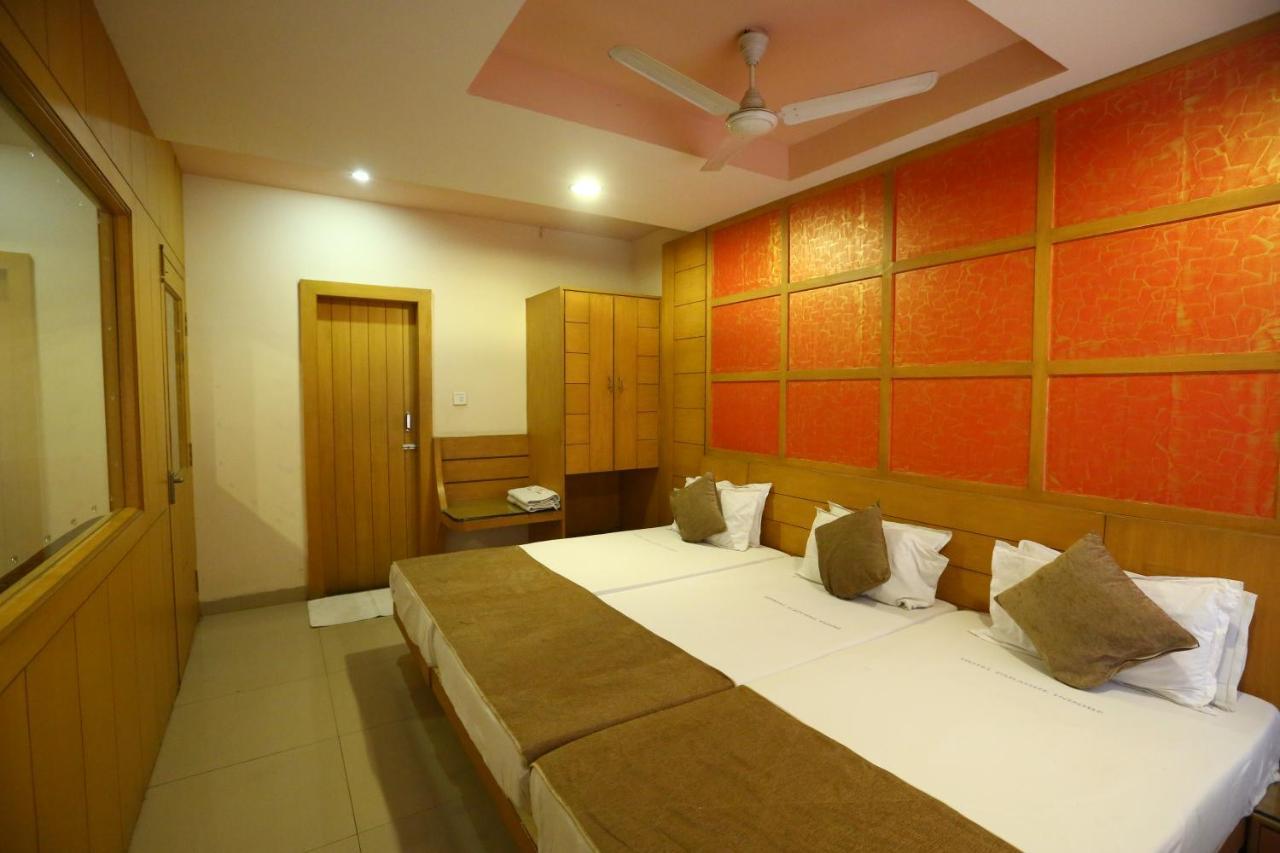 Hotel Paradise Indore Exteriör bild
